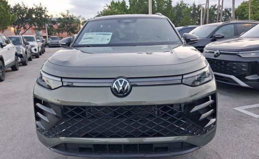 2026 Volkswagen Tiguan SE Black