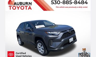 2025 Toyota RAV4 LE