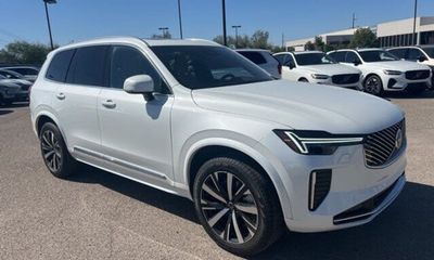 2026 Volvo XC90 Core