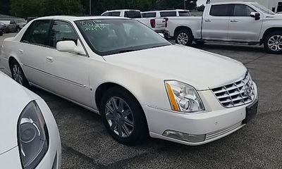 2006 Cadillac DTS Base