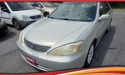 2004 Toyota Camry LE