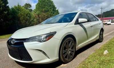 2016 Toyota Camry XLE