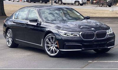 2019 BMW 750I
