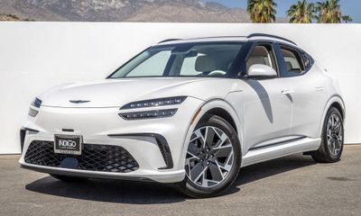 2026 Genesis GV60 Standard