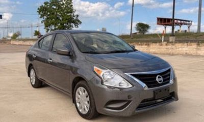 2016 Nissan Versa SV