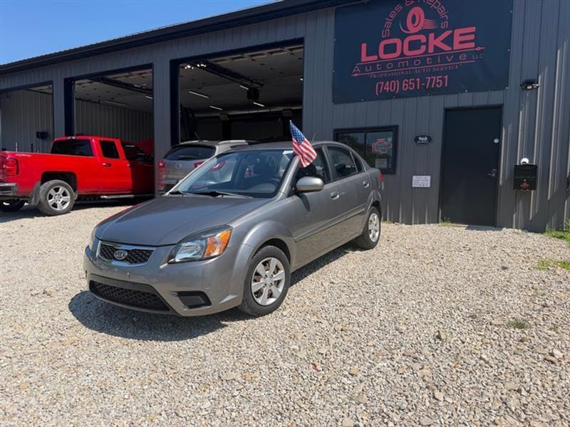 2010 Kia RIO — a typically priced live listing