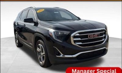2023 GMC Terrain SLT