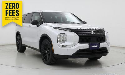 2023 Mitsubishi Outlander SE Black Edition