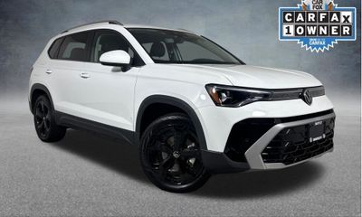 2025 Volkswagen Taos 4Motion SEL