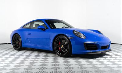 2017 Porsche 911 S 4S GTS