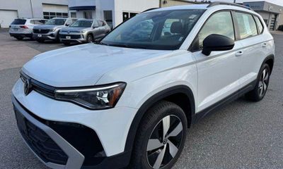 2025 Volkswagen Taos 4Motion S