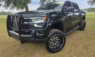 2022 Chevrolet Silverado RST
