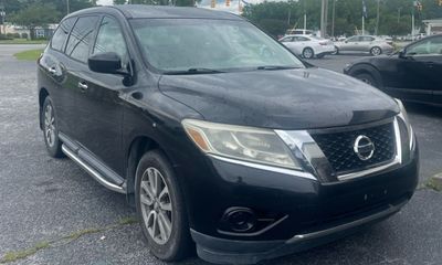 2014 Nissan Pathfinder S