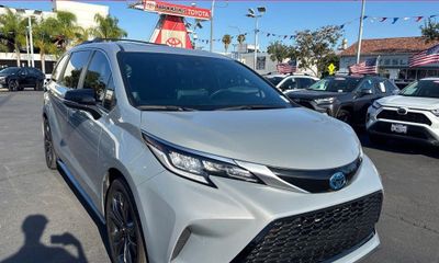 2024 Toyota Sienna Others