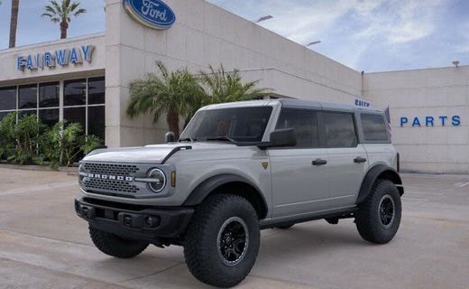 2026 Ford Bronco Badlands