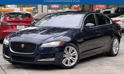 2017 Jaguar XF Premium