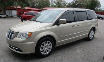 2015 Chrysler Town AND Country Touring