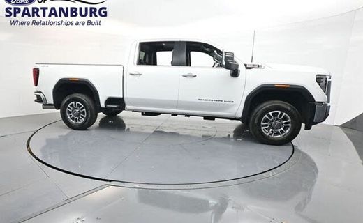 2025 GMC Sierra HD SLT