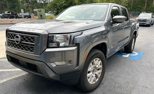 2023 Nissan Frontier SV