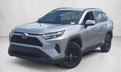 2024 Toyota RAV4 XLE