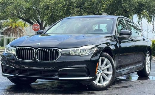 2019 BMW 740I