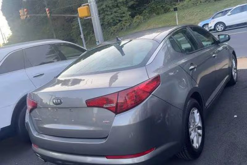 2013 Kia Optima — a typically priced live listing