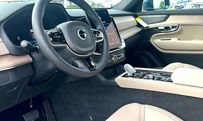 2026 Volvo XC90 Plus Bright