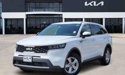 2023 Kia Sorento LX