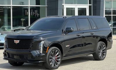 2025 Cadillac Escalade ESV V Series