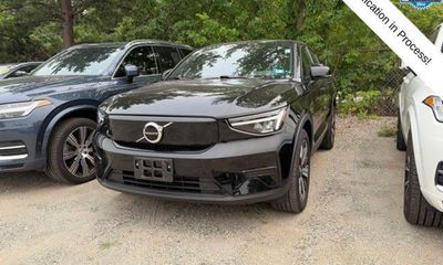 2023 Volvo C40 Core Bright Theme