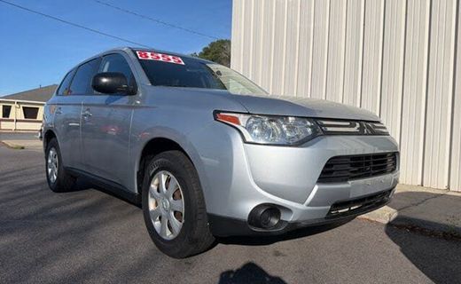 2014 Mitsubishi Outlander ES