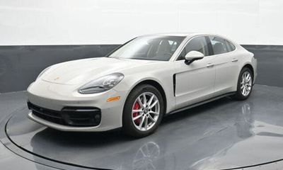 2023 Porsche Panamera 4S