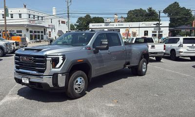 2026 GMC Sierra HD SLE