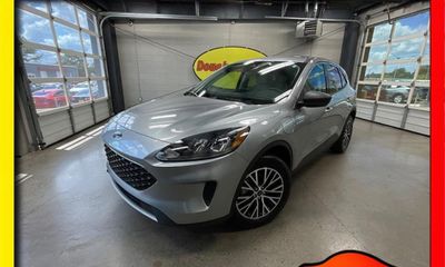 2022 Ford Escape SE Phev