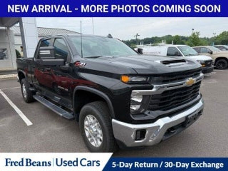 2024 Chevrolet Silverado 2500hd — a typically priced live listing