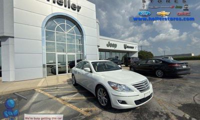 2011 Hyundai Genesis Middle Level