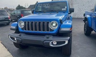 2025 Jeep Wrangler Sahara