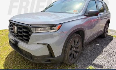 2025 Honda Pilot Sport