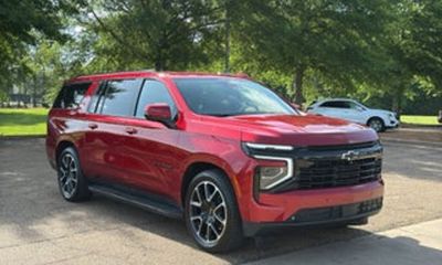 2025 Chevrolet Suburban RST