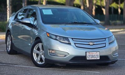 2013 Chevrolet Volt Standard