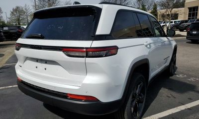 2023 Jeep Grand Cherokee