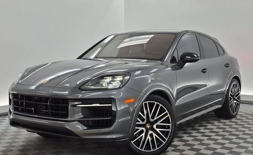 2025 Porsche Cayenne GTS