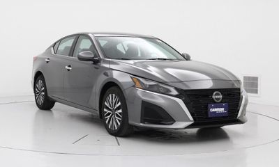 2023 Nissan Altima SV