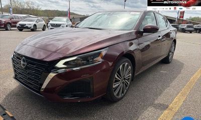 2025 Nissan Altima SL