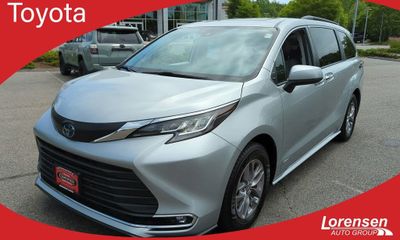 2021 Toyota Sienna XLE Plus Package