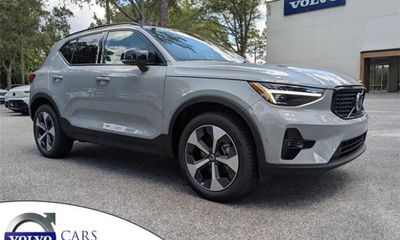 2026 Volvo XC40 Plus Dark