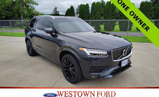 2022 Volvo XC90 Momentum