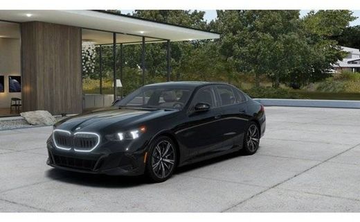 2027 BMW 550e xDrive