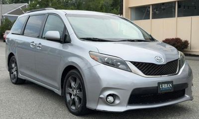 2015 Toyota Sienna SE