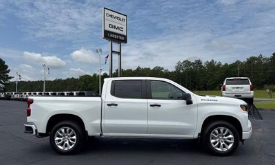 2026 Chevrolet Silverado Custom